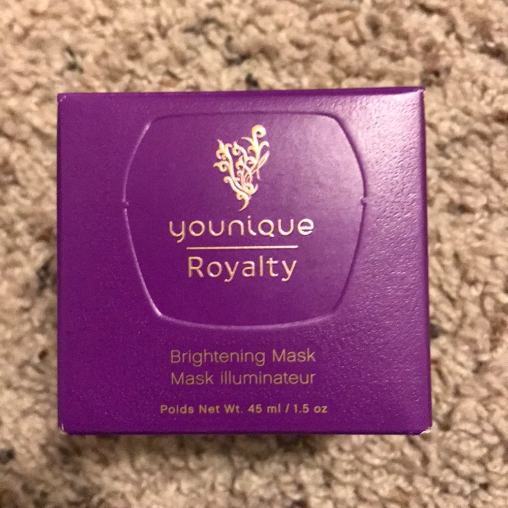 Brightening mask
